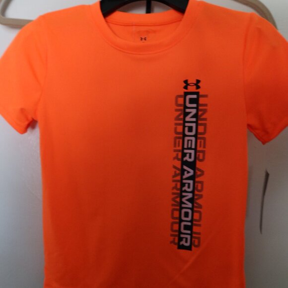 Under Armour Boy's Shorts Set Size 5  or 7 Neon Orange & Grey - Picture 1 of 7